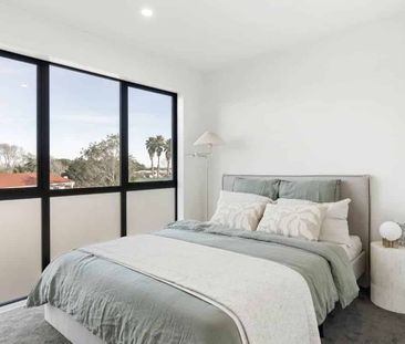 Brand New 4 Bedrooms | 2.5 Bathrooms in Rosehill - Photo 3