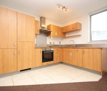 2 bedroom apartment to rent - Photo 2