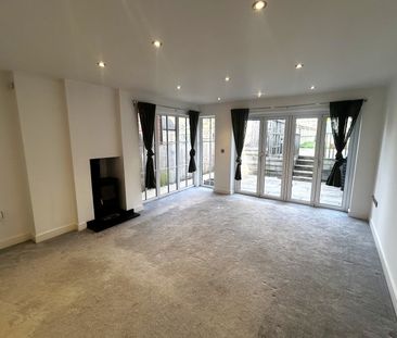 Highfield Grange, Guildford - 4 bedrooms Property for lettings - Se... - Photo 4