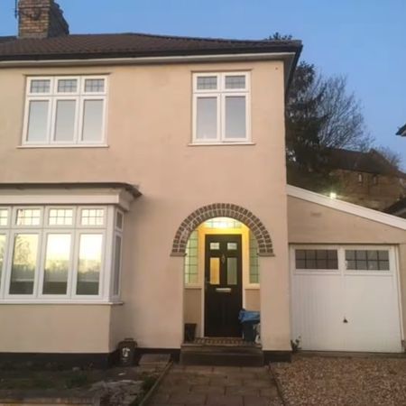 Room in a Shared House, Ravenhill Road, BS3 - Photo 4