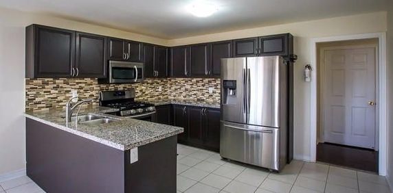 For Lease - 213 Country Lane, Clearview, Ontario - Photo 2