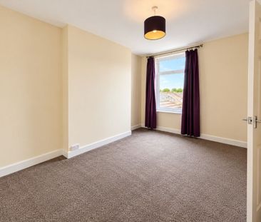 Stoke Road, Gosport, Hampshire - Photo 4