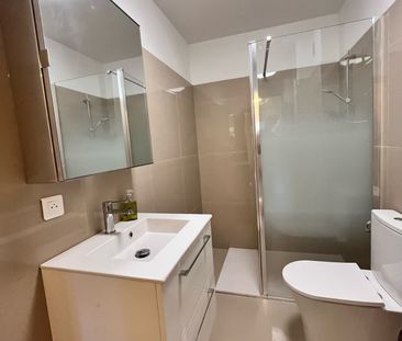 Location Appartement 1 pièce 42m² LE CANNET 06110 - Photo 4