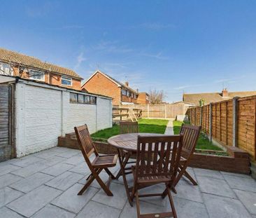 3 bedroom semi-detached house to rent - Photo 4