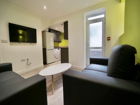 19 Albert Street - Photo 2