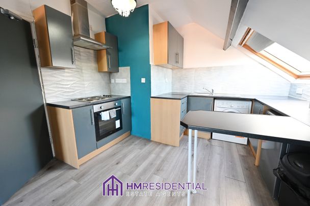 One bedroom 2nd Floor apartment available on Wingrove Road, Fenham, Newcastle upon Tyne, NE4 9BQ Available Now £650.00 pcm - Photo 1