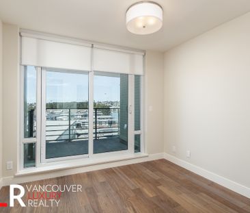 Condo in New Westminster, BC - Photo 5