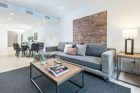 Carrer del Rosselló, Barcelona, Catalonia 08025 - Photo 2