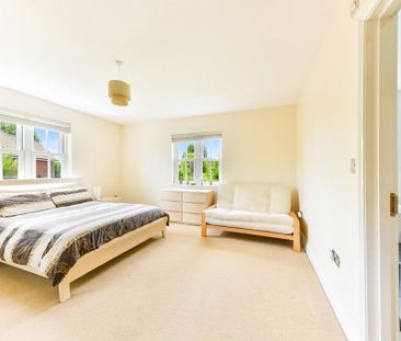 6 bedroom detached house to rent - Photo 5