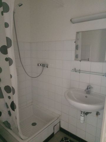 Location Appartement 1 pièce 28m² - Photo 4