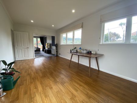 16 Duncan Street, Tawa - Photo 4