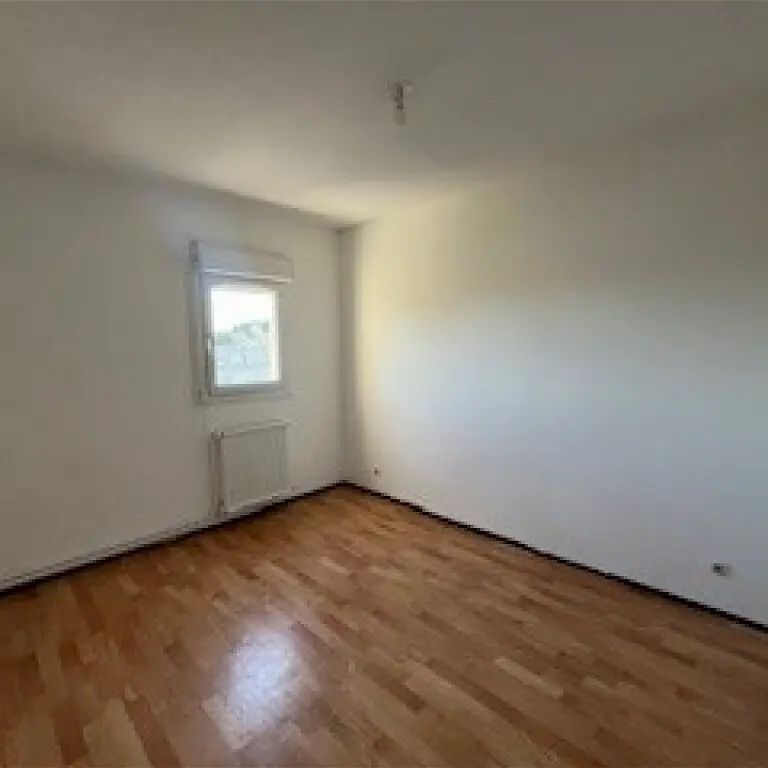 Location appartement 5 pièces - 93m² à Bollene (84500) - Photo 1