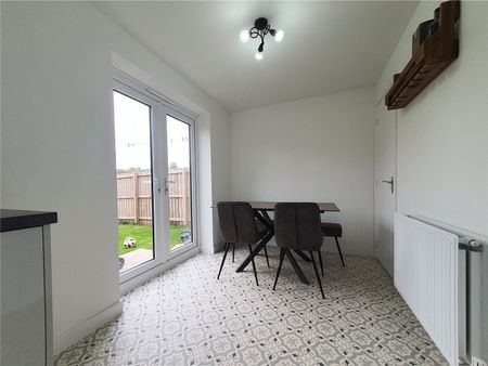 3 bed to rent in Longthorpe Drive, Hemlington, TS8 - Photo 3