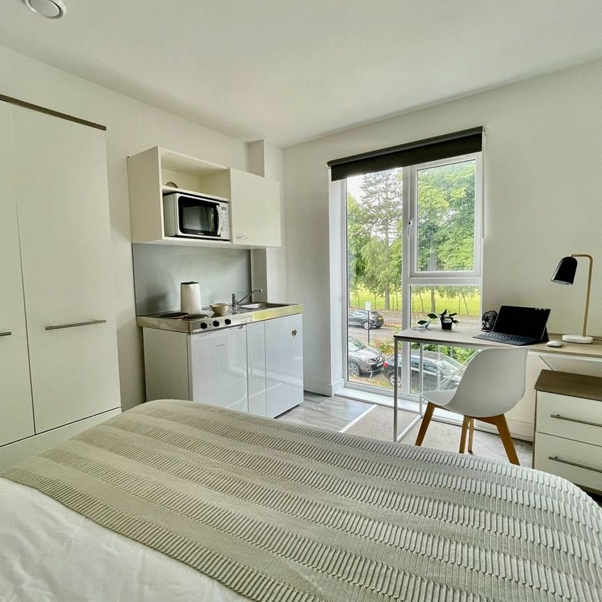 Studio Flat, Southampton, SO14 - Photo 1