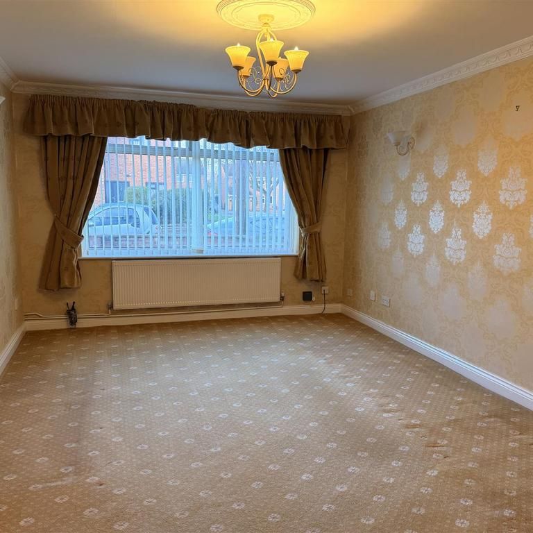 5 bedroom semi-detached house to rent - Photo 1