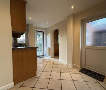 3 bedroom semi-detached house to rent - Photo 4