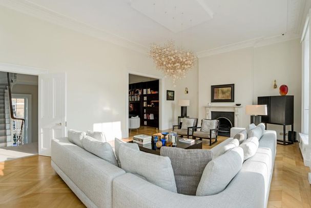 6 bedroom townhouse to rent - Photo 1