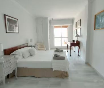 Penthouse in Nueva Andalucía - Photo 4