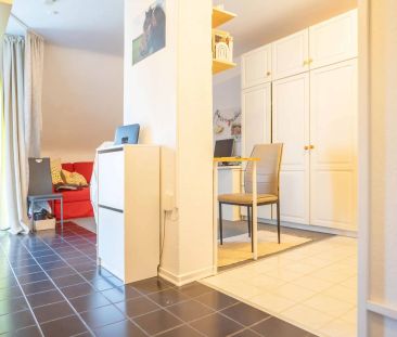 Direkt am Schmölderpark: Schickes DG-Appartement mit Einbauküche! - Photo 1