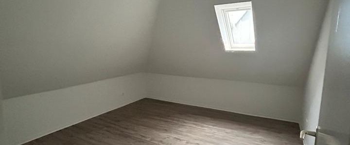 Helle 5,5 - Zimmer - Dachgeschosswohnung in Recklinghausen - Foto 1