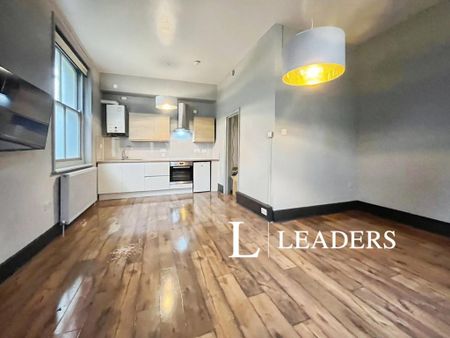 Studio to rent - Photo 3