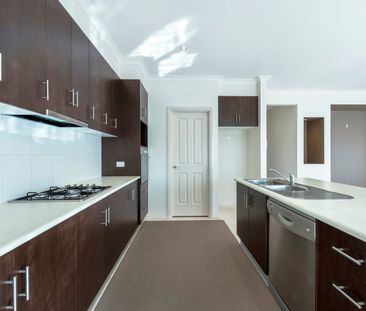 Beautiful, well maintained home! - Photo 1