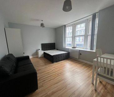 1 bedroom flat to rent - Photo 2