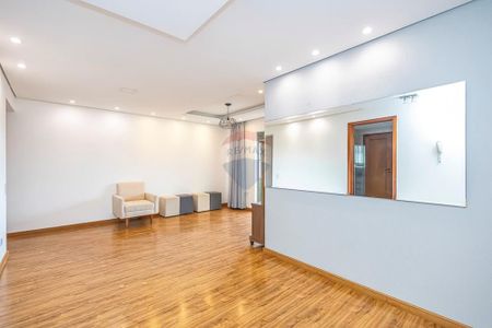 Apartamento para locação com 90m², 3 quartos, sendo 1 suíte, e 2 vagas, por R$ 3.500,00, no bairro Bacacheri, em Curitiba/PR. - Foto 3