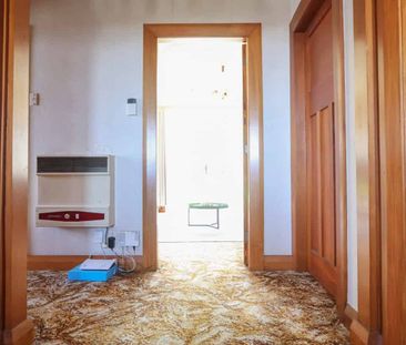 Retro Beauty with Modern Benefits - Photo 1