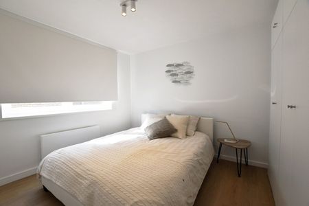 Mooi gemeubeld appartement rustig gelegen, doch centraal - Photo 4