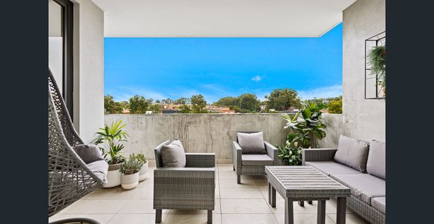 Top Floor Luxurious Sanctuary - Photo 1