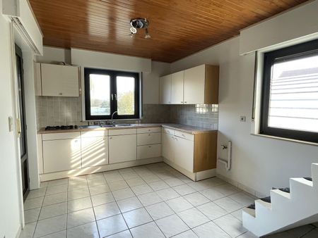 Ruime woning met achteraan prachtig vergezicht - Photo 2