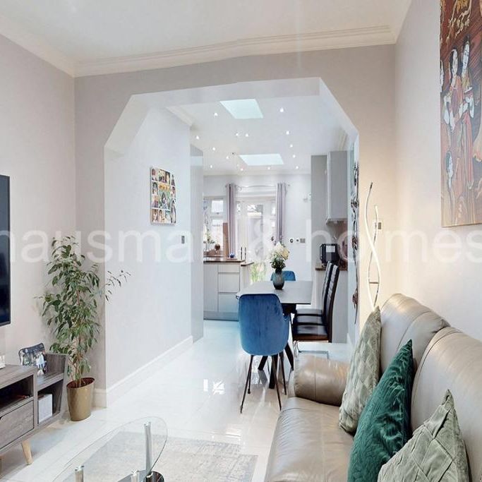 4 bedroom semi-detached house to rent - Photo 1