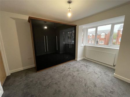 5 bedroom detached house to rent - Photo 2