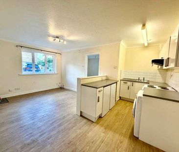 Upshire Gardens, Bracknell, Berkshire, RG12 - Photo 2