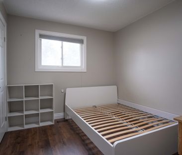 For Lease - 7 Pridham Crescent, Essa, Ontario - Photo 2