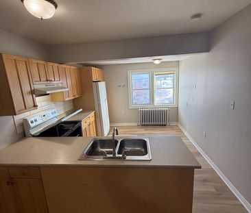 For Lease - 108 Mississaga Street Unit# D, Orillia, Ontario - Photo 3