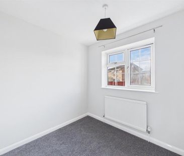 3 bedroom detached house to rent - Photo 5