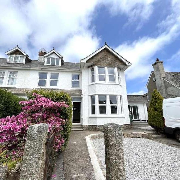 Kings Avenue, Falmouth, TR11 - Photo 1