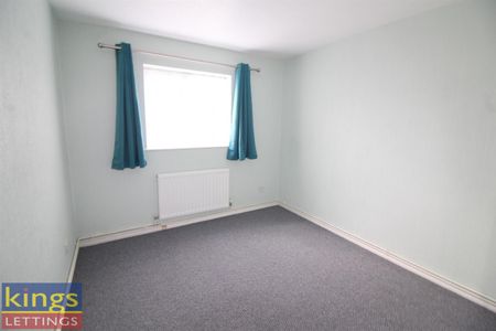 1 Bedroom Maisonette To Let - Photo 2