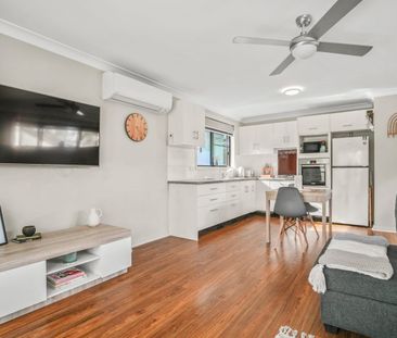 Private Family Oasis with Self-Contained Apartment - Photo 4