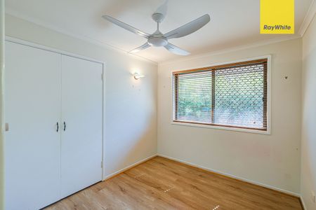 Perfect Family Home with Pool - Photo 2