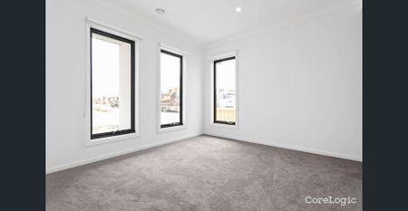 5 BEDROOM FAMILY HOME IN OORANYA ESTATE - Photo 5