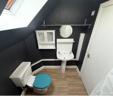 2 bedroom flat to rent - Photo 6