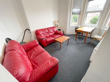 5 Bedroom Flat To Rent in Lansdowne - £2,400 pcm Tenancy Info - Photo 2