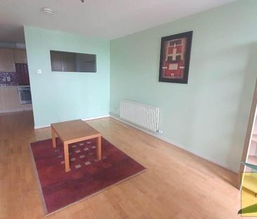 Apartment 8 17 Queens Square, Belfast, BT1 3FF - Photo 2