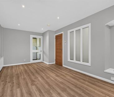 10 Earls Court, Bethany Street, Ballyhackamore, Belfast, BT4 3FA - Photo 2