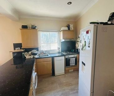 1 Bed Flat, Buckingham Place, BN1 - Photo 2