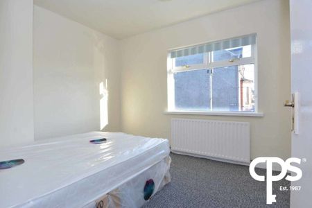 84 Fane Street, Belfast BT9 7BW - Photo 2