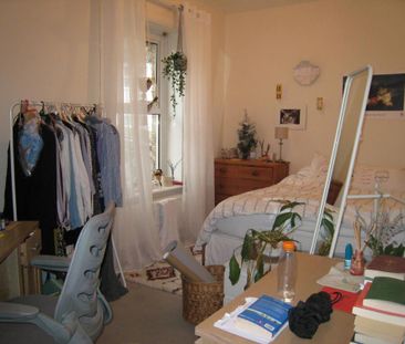 4 bedroom semi-detached house to rent - Photo 1